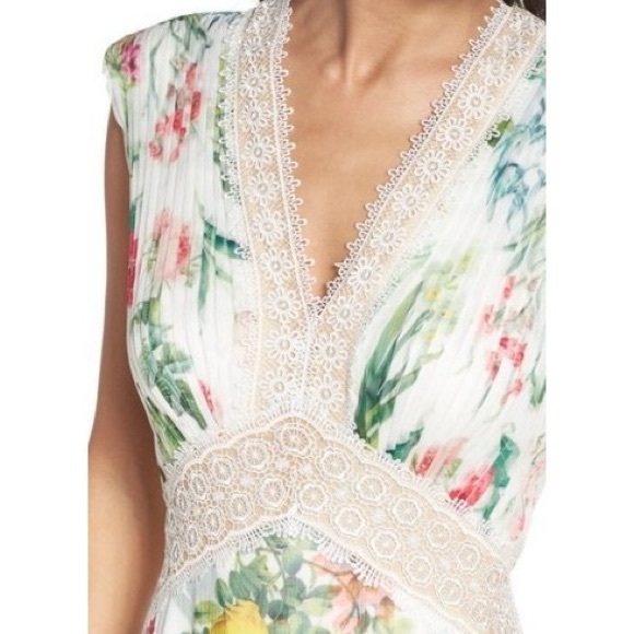 Tadashi Shoji Floral Pleat Chiffon Trumpet Gown White Floral, Size 10 NWT $588 - Picture 5 of 17